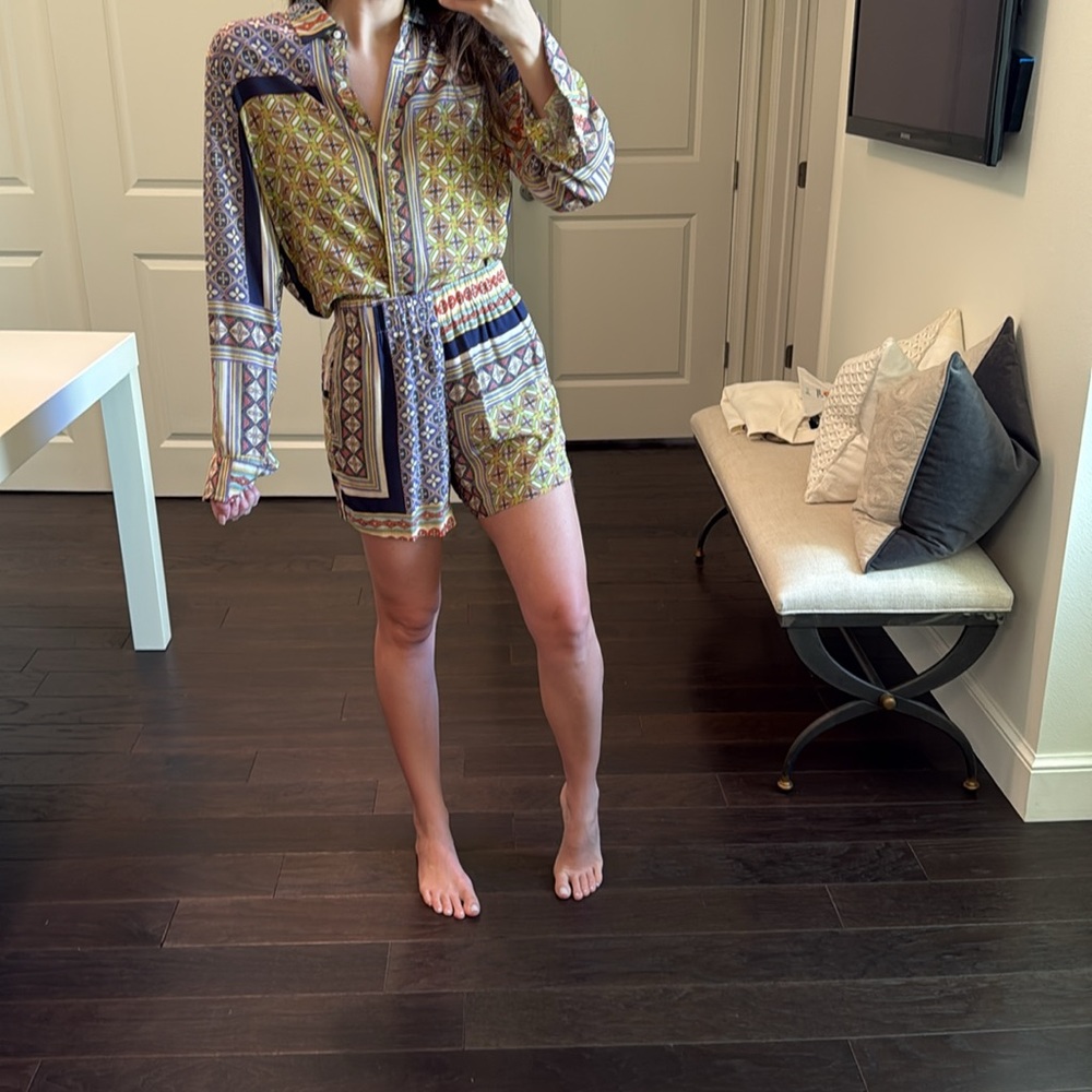 Patterned Women's Matching Set - Picture 2 of 4